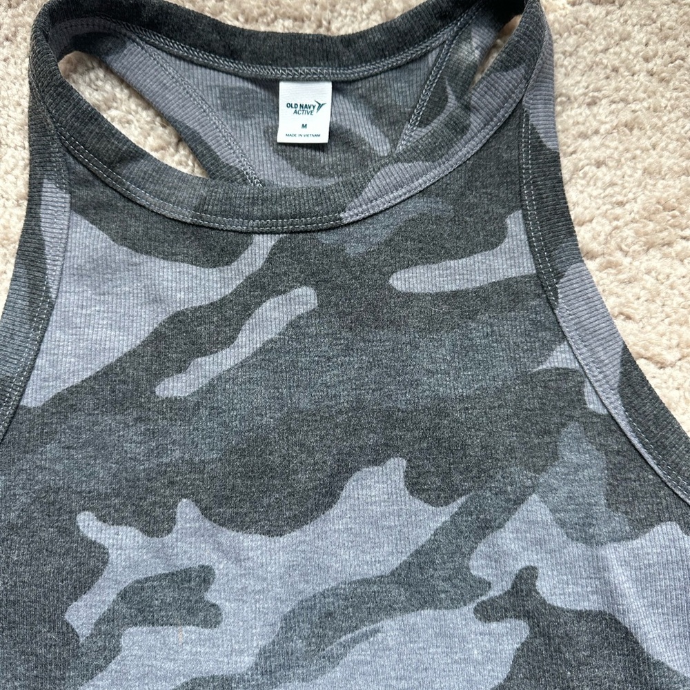 Medium Workout Top Bundle - image 6